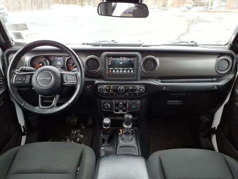 Certified 2022 Jeep Gladiator Willys image 13