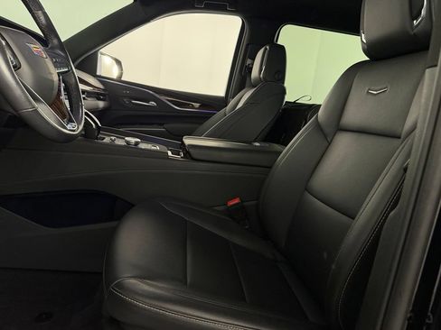 Used 2024 Cadillac Escalade ESV Luxury RWD image 24