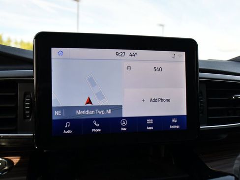 Used 2024 Ford Explorer Limited AWD/4WD image 33