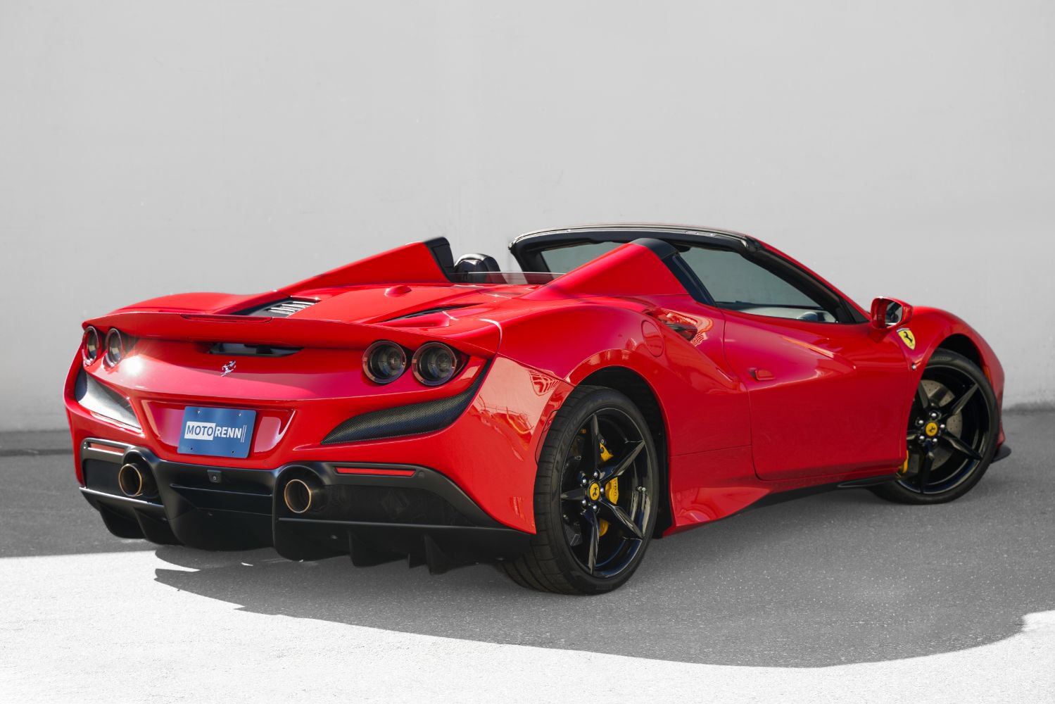 Used 2023 Ferrari F8 Tributo RWD image 3