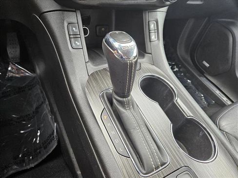 Used 2018 GMC Acadia SLT image 12