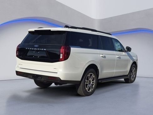 New 2025 Ford Expedition Max Active image 2