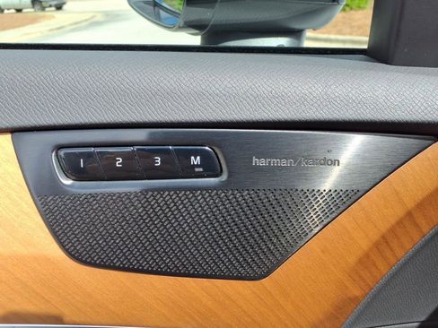 Certified 2023 Volvo XC90 T8 Plus w/ Protection Package Premier image 16