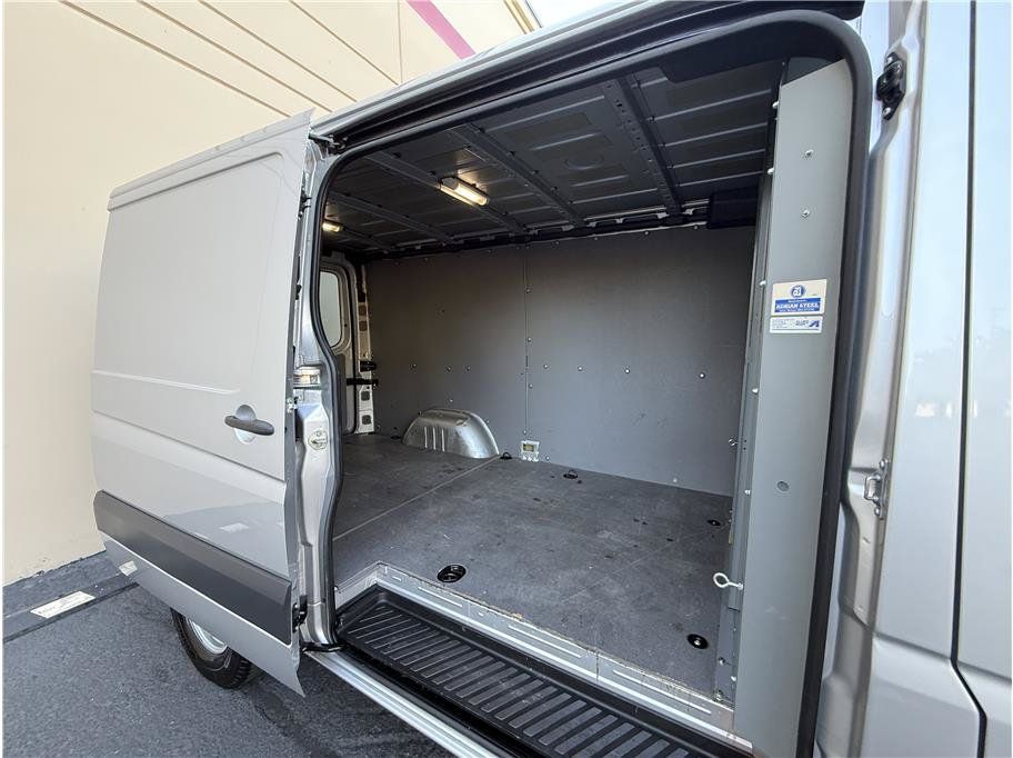 Used 2013 Mercedes-Benz Sprinter 2500 image 18