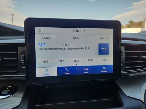 Used 2020 Ford Explorer XLT image 21