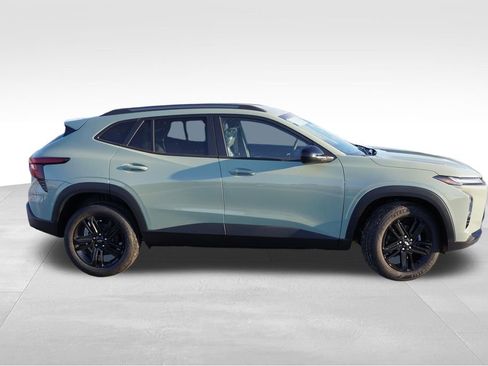 New 2026 Chevrolet Trax ACTIV w/ Driver Confidence Package image 2