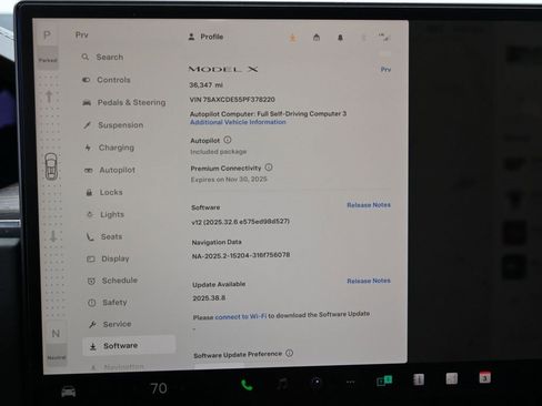 Used 2023 Tesla Model X image 21