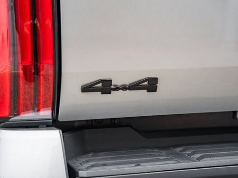 Used 2025 Toyota Tundra Limited image 9