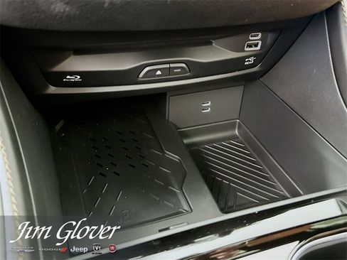 New 2026 Chrysler Pacifica Pinnacle w/ Trailer Tow Group image 36