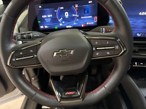 Used 2025 Chevrolet Equinox EV RS FWD image 14