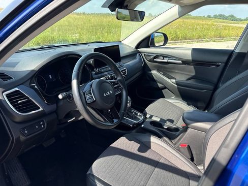 Used 2022 Kia Seltos S AWD/4WD image 20