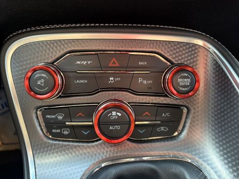 Used 2015 Dodge Challenger SRT Hellcat image 29