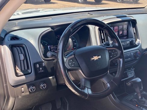 Used 2017 Chevrolet Colorado Z71 AWD/4WD image 17