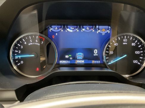 Used 2022 Ford Expedition XLT image 17