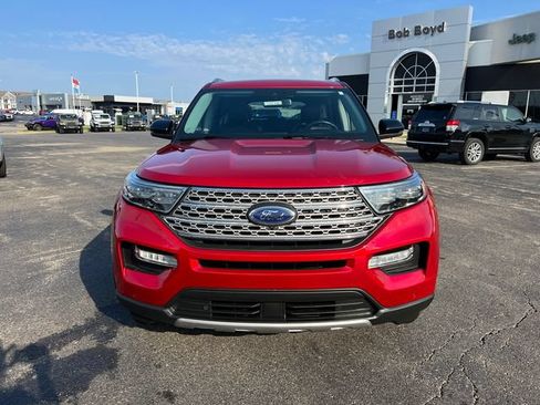 Used 2022 Ford Explorer Limited w/ Equipment Group 301A AWD/4WD image 2