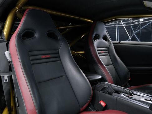 Used 2015 Nissan GT-R Black Edition image 33