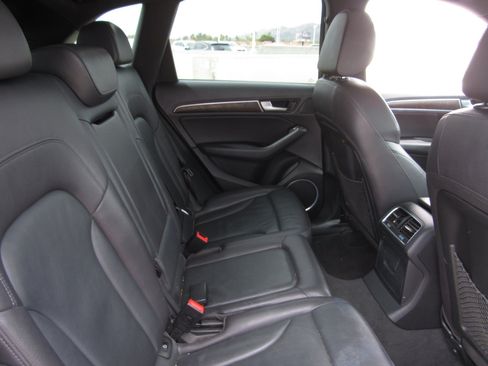 Used 2017 Audi Q5 3.0T Premium Plus w/ Technology Package AWD/4WD image 12