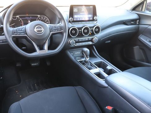 Used 2025 Nissan Sentra SV FWD image 4