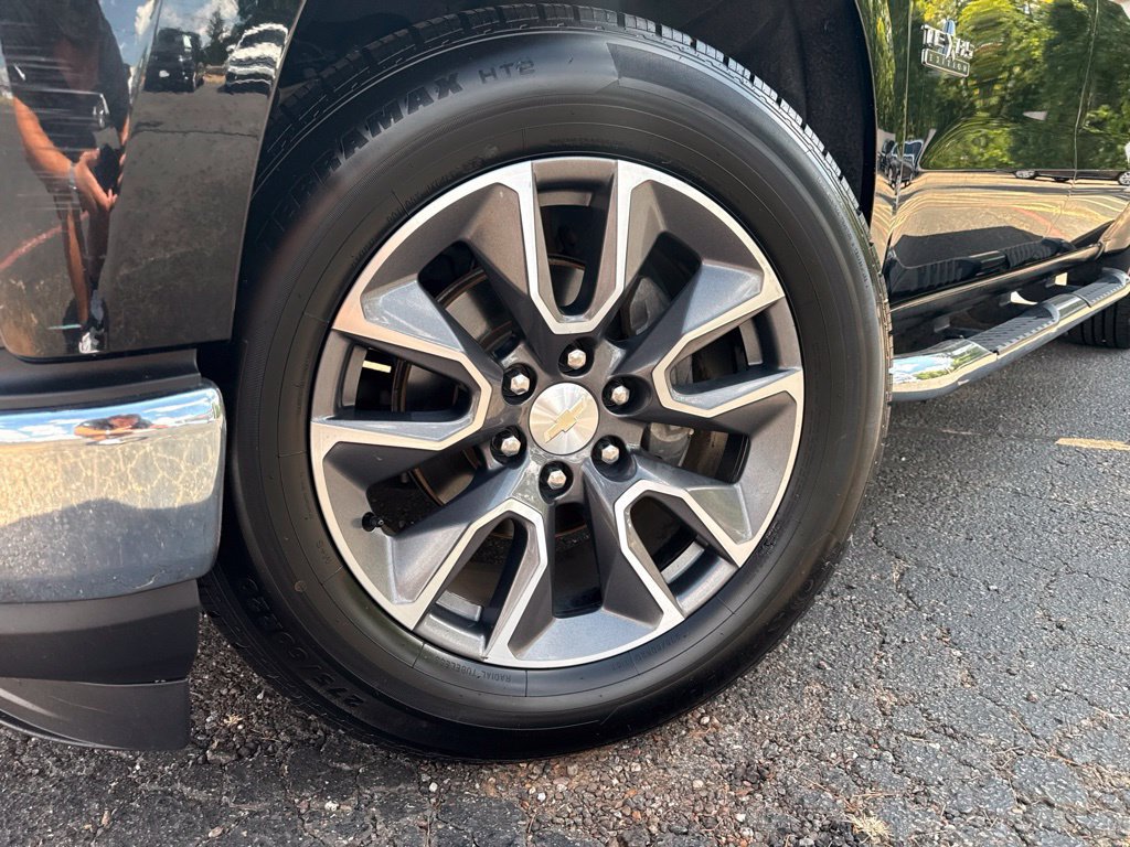 Used 2020 Chevrolet Silverado 1500 LT w/ Texas Edition RWD image 2