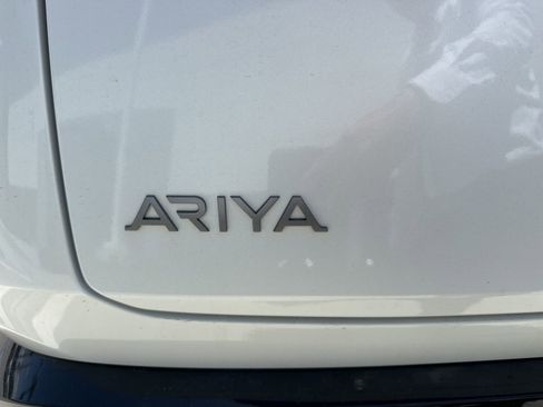 Used 2024 Nissan Ariya AWD image 5