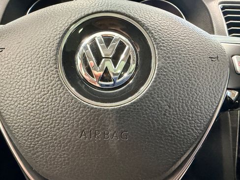 Used 2018 Volkswagen Passat 2.0T SE image 33