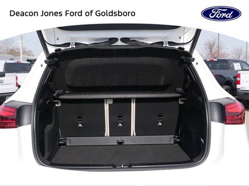 Used 2025 Mercedes-Benz GLA 250 image 14