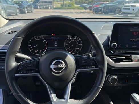 Used 2024 Nissan Altima 2.5 SR AWD/4WD image 12