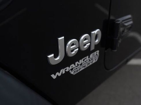 Used 2019 Jeep Wrangler Unlimited Sport S image 38