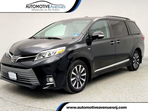 Used 2020 Toyota Sienna Limited Premium image 1