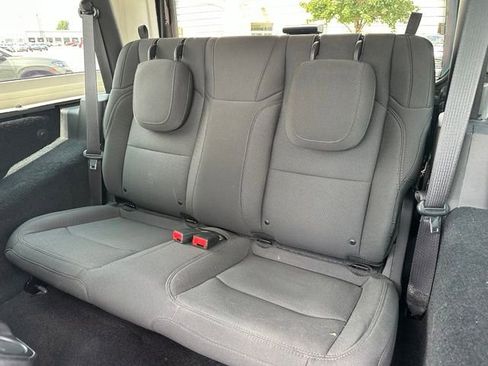 Used 2019 Jeep Wrangler Sport AWD/4WD image 28