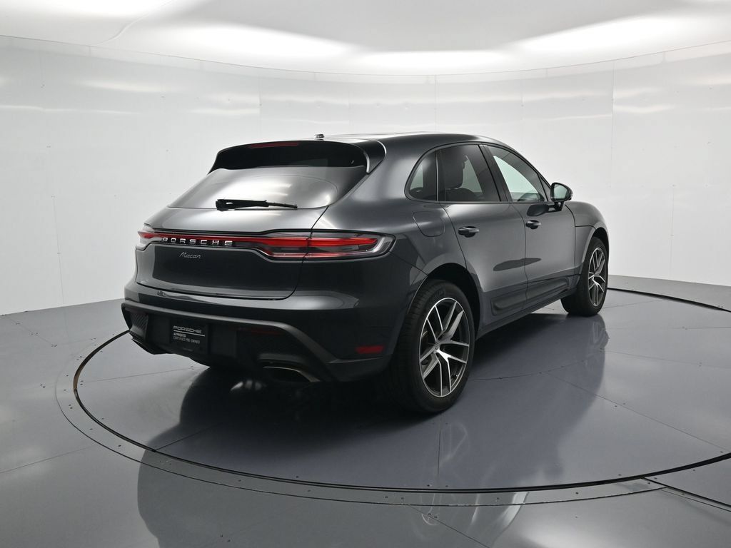 Used 2026 Porsche Macan AWD/4WD image 30