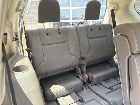 Used 2014 Lexus GX 460 w/ Premium Package AWD/4WD image 32