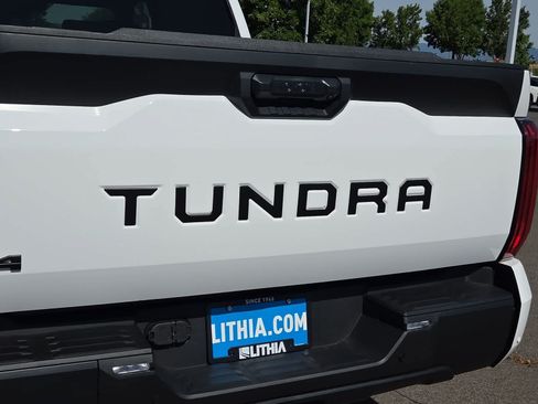 Used 2024 Toyota Tundra SR5 w/ SR5 Premium Package AWD/4WD image 15