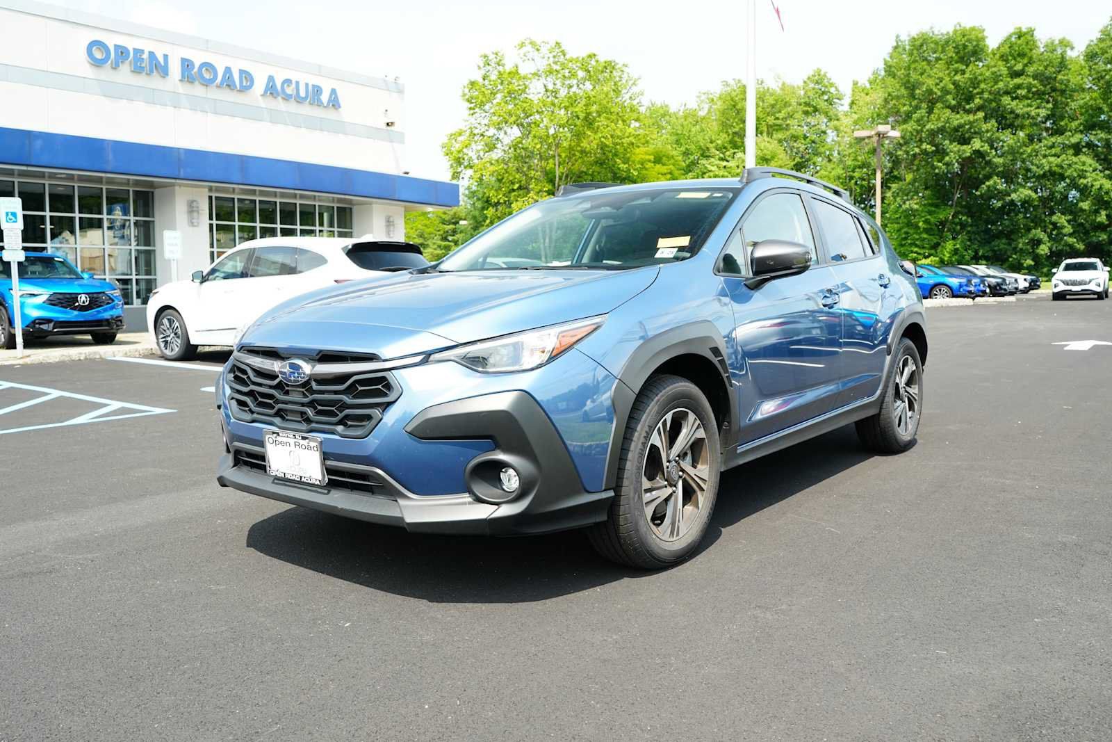 Used 2024 Subaru Crosstrek 2.0i Premium AWD/4WD image 3
