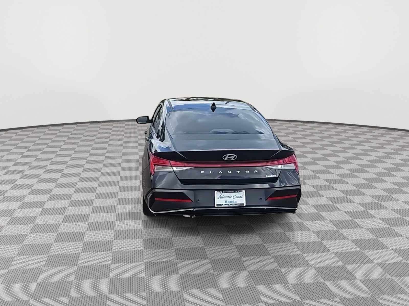 Used 2024 Hyundai Elantra Limited FWD image 7