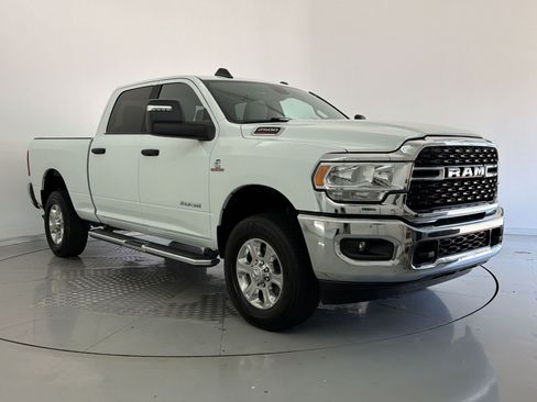 Used 2024 RAM 2500 Big Horn AWD/4WD image 7