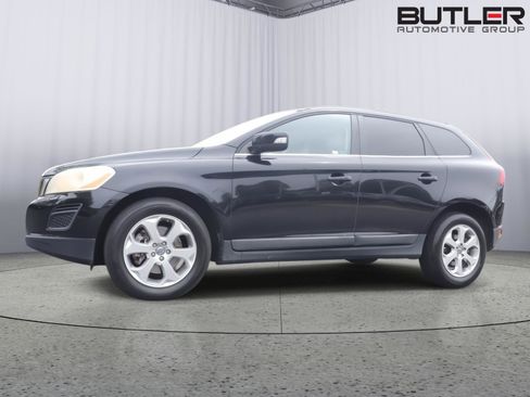 Used 2013 Volvo XC60 3.2 AWD/4WD image 1