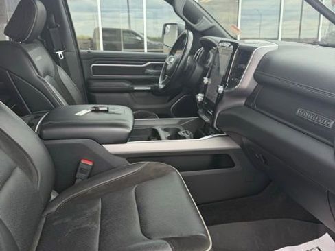 Used 2023 RAM 1500 Laramie AWD/4WD image 18