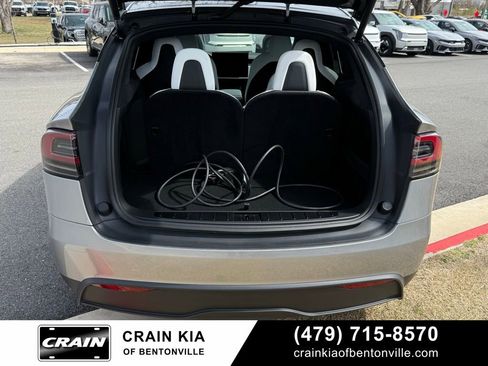 Used 2024 Tesla Model X Plaid image 9