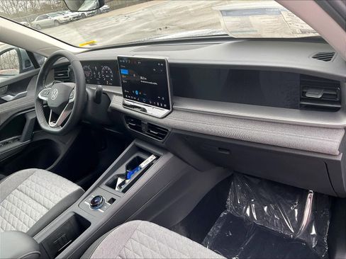 New 2026 Volkswagen Tiguan S image 10