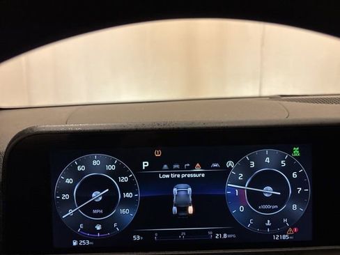 Certified 2024 Kia Seltos S image 15