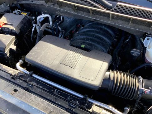 Used 2025 Chevrolet Silverado 1500 LT image 34