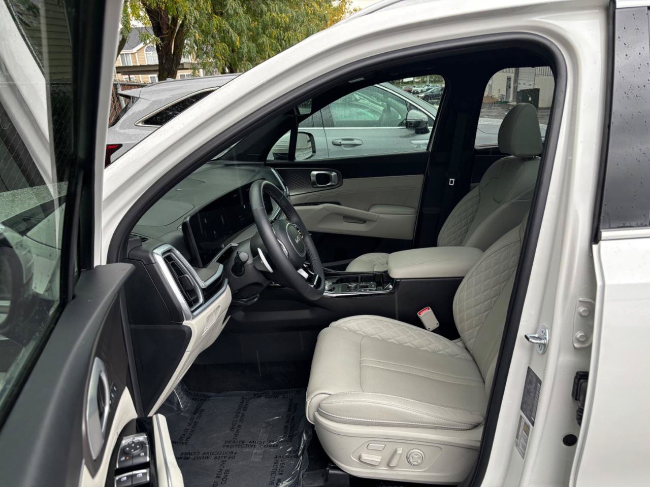 Used 2025 Kia Sorento SX Prestige AWD/4WD image 3