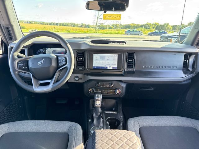 Used 2023 Ford Bronco 4-Door AWD/4WD image 17