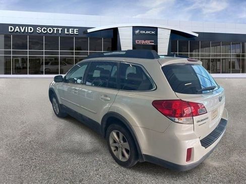 Used 2014 Subaru Outback 2.5i Premium w/ Accessory Value Package (OYT) AWD/4WD image 5