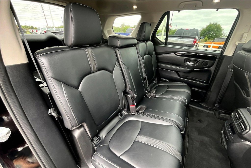 Used 2023 Honda Pilot Touring image 29