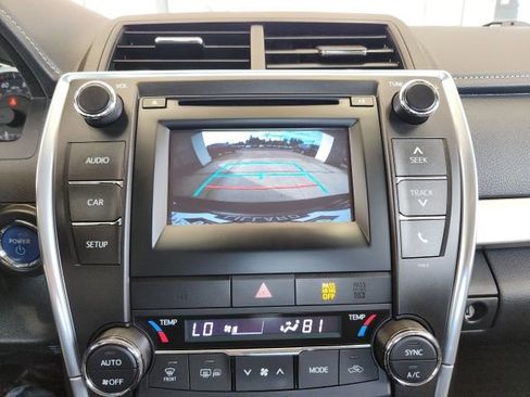 Used 2015 Toyota Camry SE image 25