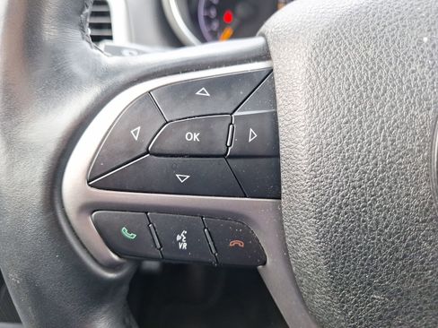 Used 2018 Jeep Grand Cherokee Limited image 22