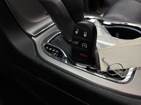 Used 2021 Jeep Grand Cherokee Limited w/ Trailer Tow Group IV image 23