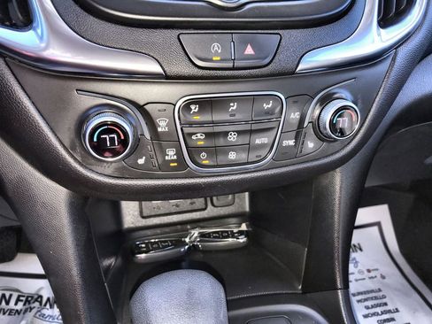 Used 2024 Chevrolet Equinox LT w/ LPO, Floor Liner Package FWD image 18